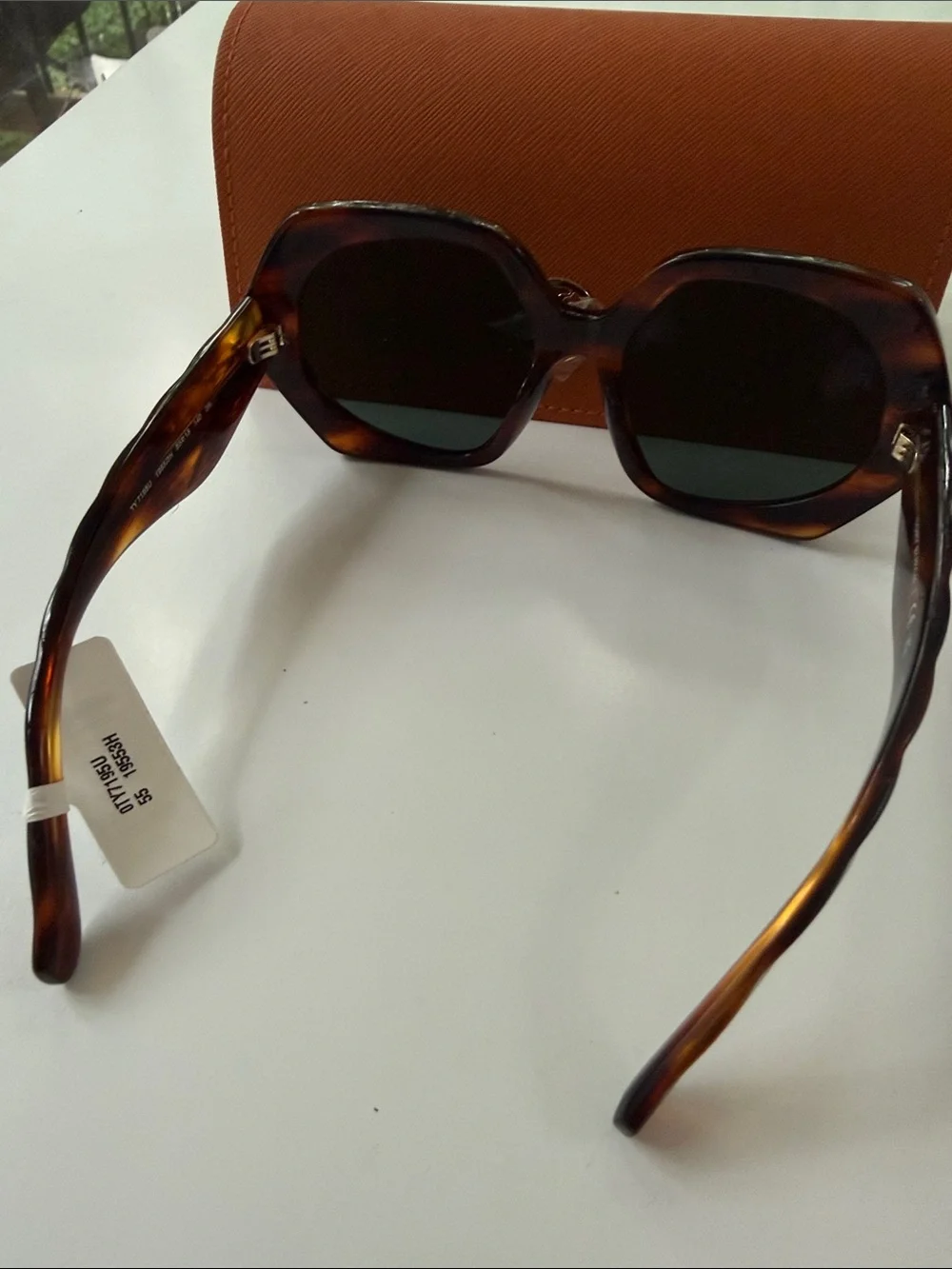 Tory Burch Oversized Tortoiseshell Sunglasses with Orange Case. Brand New